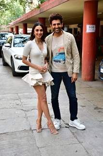 Kartik Aaryan and Kiara Advani snapped promoting their film Satyaprem Ki Katha in the city 