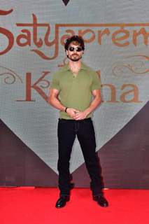 Celebrities grace the premiere of Satyaprem Ki Katha