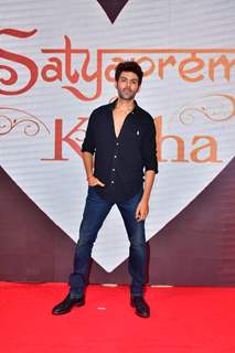 Celebrities grace the premiere of Satyaprem Ki Katha