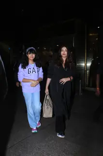 Abhishek Bachchan, Aishwarya Rai Bachchan and Aaradhya Bachchan papped at the Mumbai airport 
