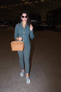 Nora Fatehi snapped at the Mumbai airport 