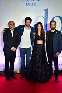 Celebrities grace the premiere of Dono