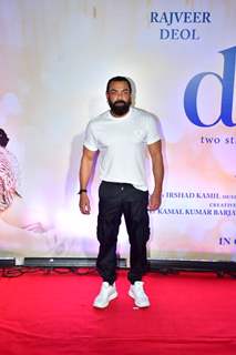 Celebrities grace the premiere of Dono