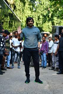 Ravi Teja snapped promoting upcoming film Tiger Nageswara Rao on the sets of India’s Got Talent 