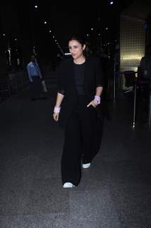 Parineeti Chopra snapped at the Mumbai airport 