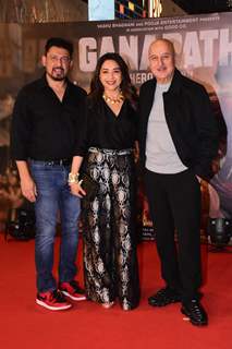 Dr. Shrinam Nane, Madhuri Dixit, Anupam Kher 