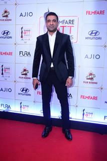 Eijaz Khan at red carpet of OTT filmfare awards