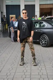 Akshay Kumar at Kalina Airport