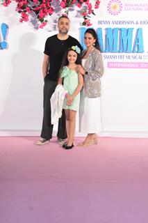 Celebrities at the inaugural show of MAMMA MIA!