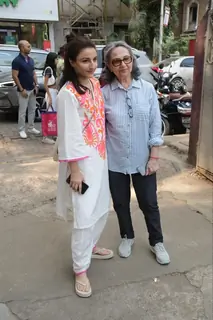 Saif Ali Khan, Soha Ali Khan and Sharmila Tagore spotted at Adoptathorn event