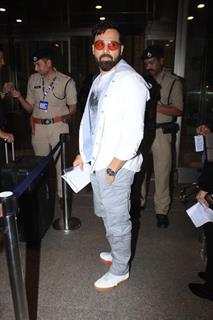 Emraan Hashmi spotted in the airport 