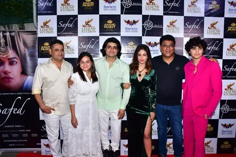 Celebrities at Safed screening 