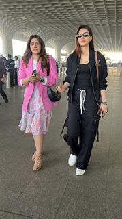 Kriti Sanon and Nupur Sanon clicked at the Mumbai airport 