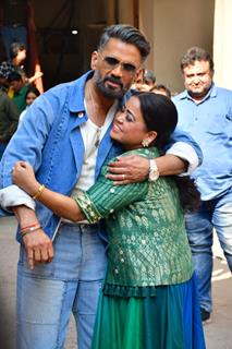 Suniel Shetty and Bharti Singh snapped on the set of Dance Deewane 4