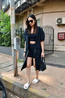 Manushi Chhillar snapped in Juhu 