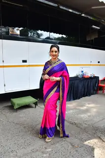 Madhuri Dixit spotted on the set of Jhalak Dikhhla Jaa 11