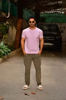 Varun Dhawan snapped in the Juhu