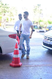 Shahid Kapoor spotted at the airport