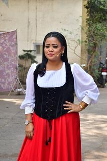 Bharti Singh spotted on the set of Dance Deewane 4