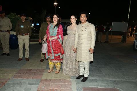 Sachin Tendulkar and Sara Tendulkar spotted at Jamnagar airport