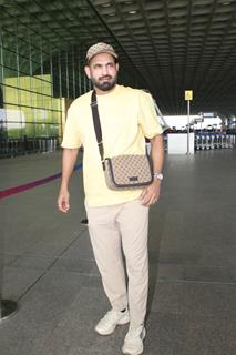 Irfan Pathan spotted at the airport