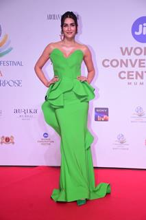 Kriti Sanon grace the red carpet of 71st Miss World Grand Finale