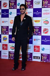 Shah Rukh Khan snapped at at Zee Cine Awards 2024