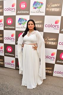 Bharti Singh snapped on the sets of Dance Deewane 4