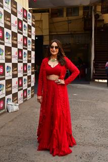 Madhuri Dixit snapped on the sets of Dance Deewane 4