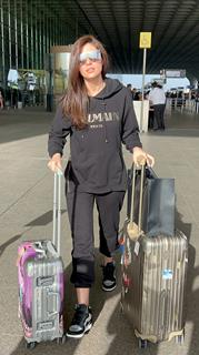 Elnaaz Norouzi  spotted at the airport