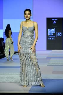 Medha Shankr  snapped at the Lakme Fashion Week 2024