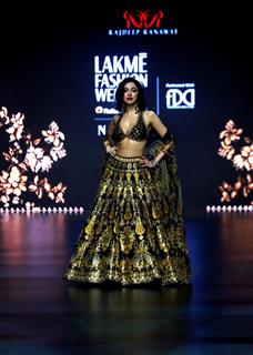 Divya Khosla Kumar snapped at the Lakme Fashion Week 2024