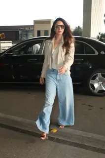Kiara Advani snapped at the airport