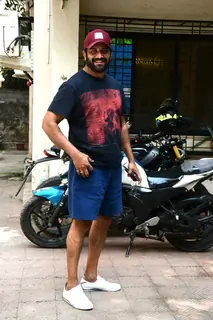 Sharad Kelkar spotted in the city