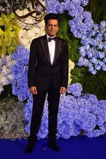 Manoj Bajpayee attend Anand Pandit’s daughter Aishwarya's wedding reception