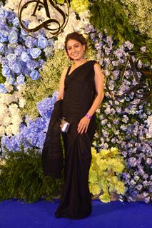 Sunidhi Chauhan attend Anand Pandit’s daughter Aishwarya's wedding reception