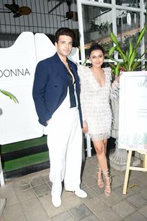Karan Kundrra and Tejasswi Prakash spotted at Donna Deli