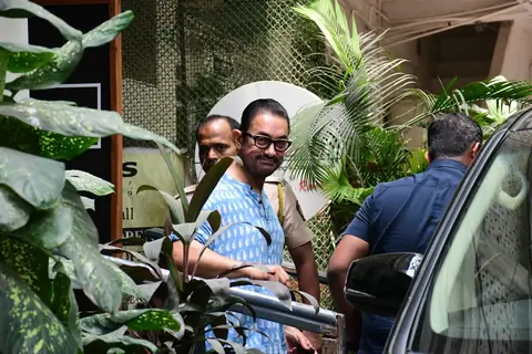 Aamir Khan snapped in Bandra