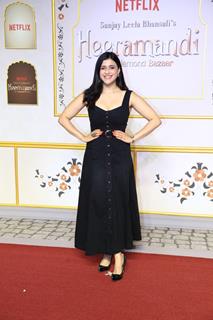 Mannara Chopra grace the premiere of Heeramandi