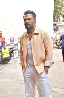Madhuri Dixit Suniel Shetty and other celebrities snapped on the set Dance Deewane 4