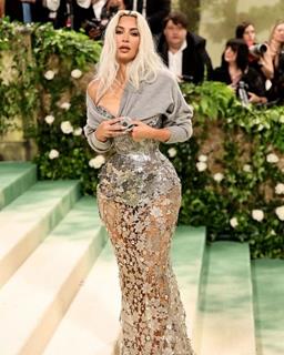 Kim Kardashian grace Red carpet of Met Gala 2024 