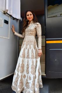 Urmila Matondkar snapped on the set of Dance Deewane 4