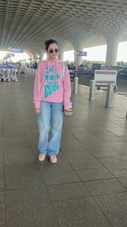 Divya Khosla Kumar spotted at the airport