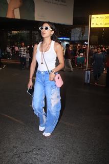 Sara Ali Khan snapped at the mumbai airport