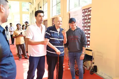 Ranbir Kapoor and Prem Chopra snapped after their Lok Sabha Election voting