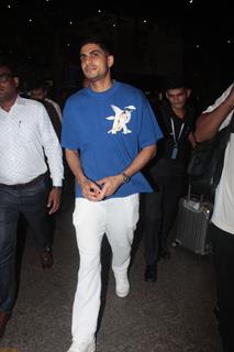 Shubman Gill snapped at the airport