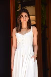 Kriti Sanon snapped to host a special Father’s Day brunch celebration