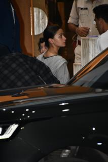 Alia Bhatt and Raha Kapoor  snapped at the Kalina airport