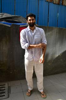 Aditya Roy Kapur snapped in the city