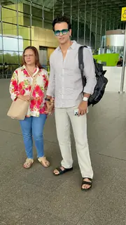 Rohit Roy snapped at the airport